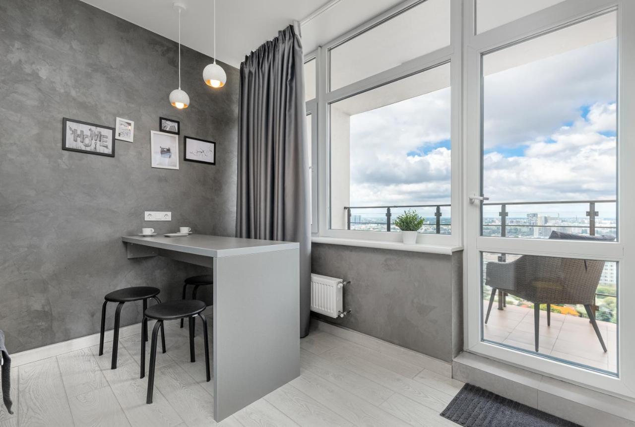 Razor With Terrace, Kamanina Odessa